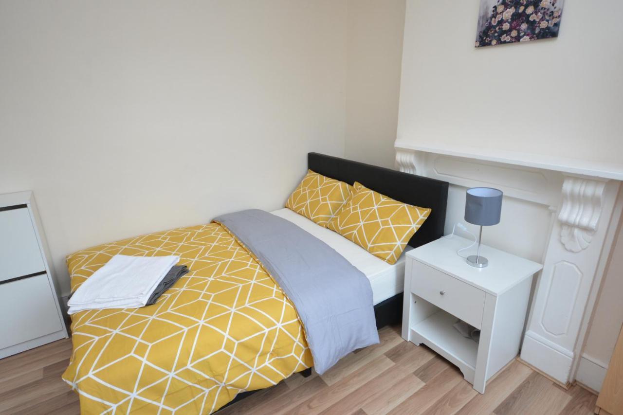 Cheerful 4 Bedroom House In Greater Londra Dış mekan fotoğraf